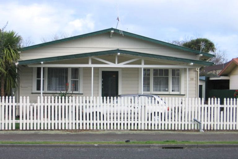 Photo of property in 10 Marne Street, Hokowhitu, Palmerston North, 4410