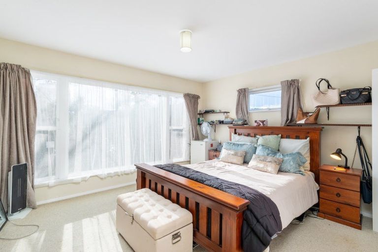 Photo of property in 15 Hay Street, Wainuiomata, Lower Hutt, 5014