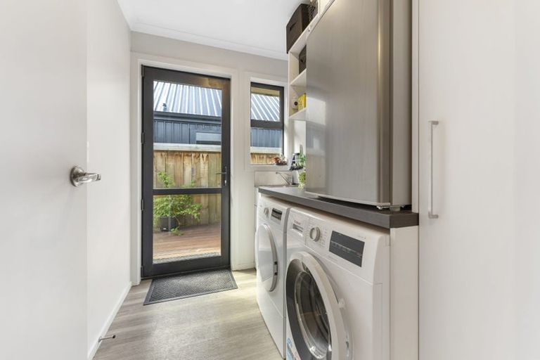 Photo of property in 72 Jack Hanley Drive, Jacks Point, Queenstown, 9371