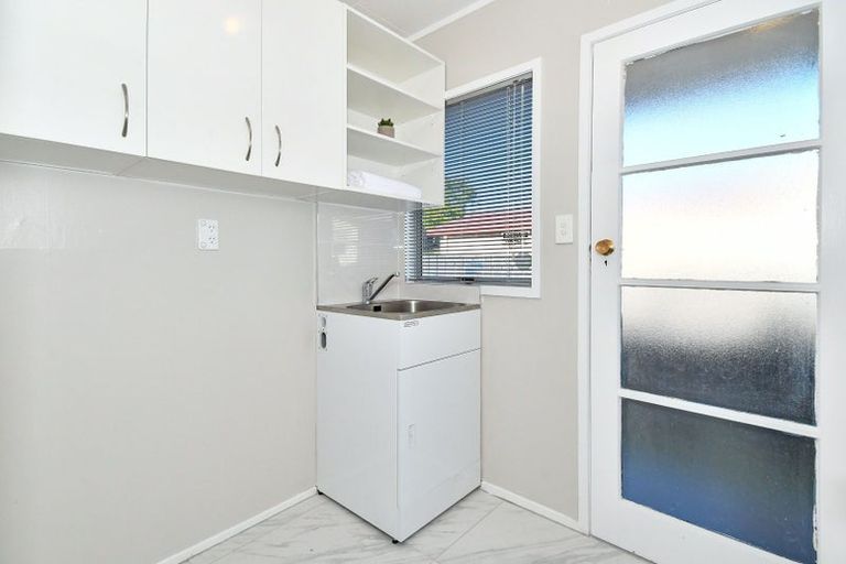 Photo of property in 1/11 Bundena Place, Clendon Park, Auckland, 2103