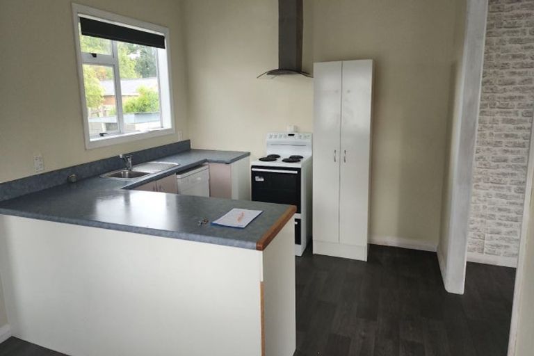 Photo of property in 22 Cornwall Street, Eltham, 4322