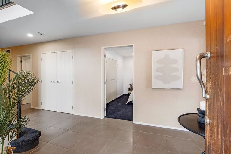 Photo of property in 52 Ruapehu Drive, Fitzherbert, Palmerston North, 4410