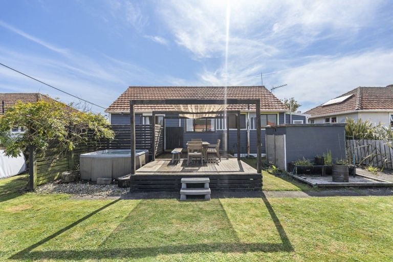 Photo of property in 21 Strange Street, Waitara, 4320