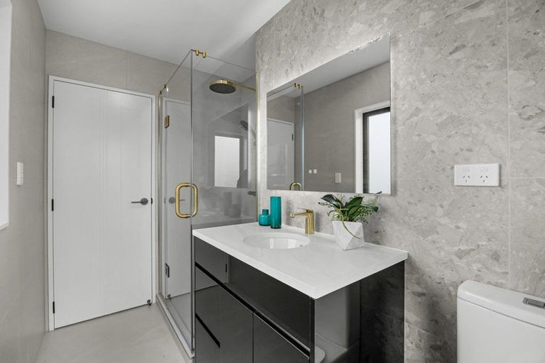 Photo of property in 39 Park Green Avenue, Rosehill, Papakura, 2113