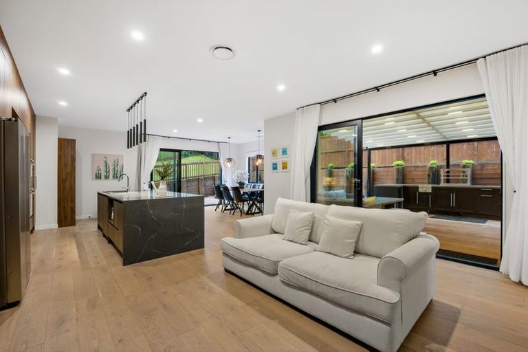 Photo of property in 55 Godfrey Drive, Orewa, 0931