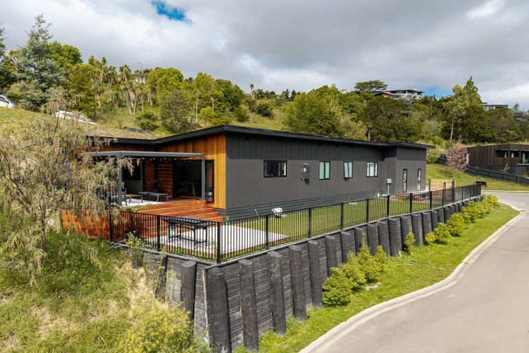 Photo of property in 4 Taruna Place, Havelock North, 4130