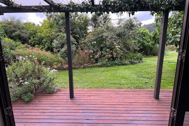 Photo of property in 46 Corbetts Road, Manakau, Otaki, 5583