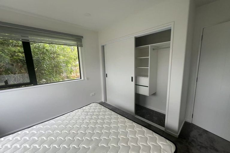 Photo of property in 9 Aralia Road, Sunnynook, Auckland, 0620