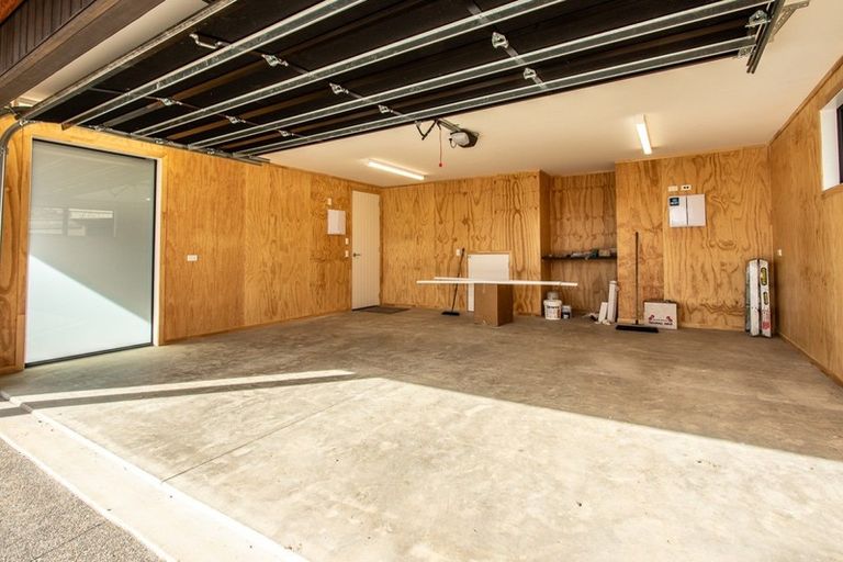 Photo of property in 75 Seddon Street, Waikanae, 5036