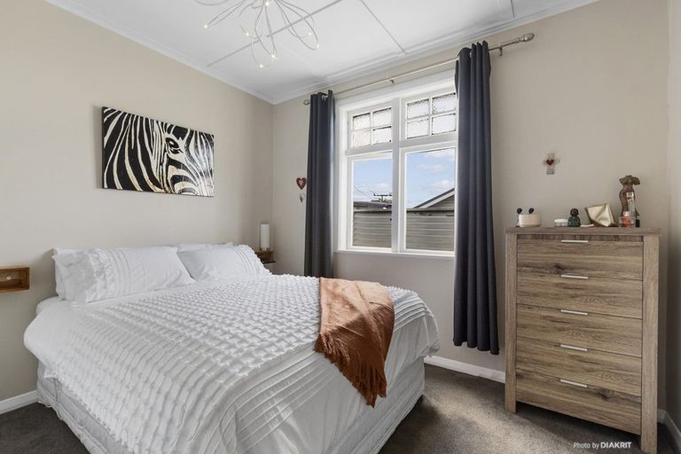 Photo of property in 22 Mandalay Terrace, Khandallah, Wellington, 6035