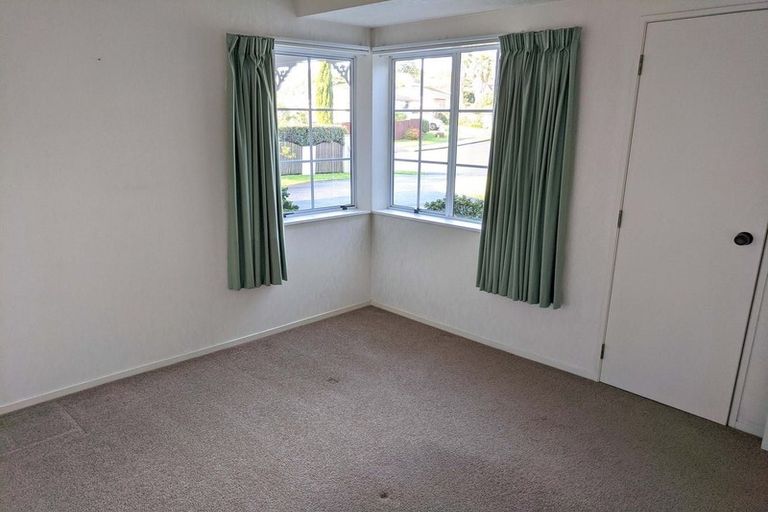 Photo of property in 18 Cromdale Avenue, Highland Park, Auckland, 2010