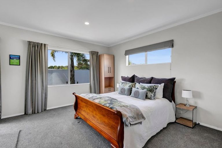 Photo of property in 18 Parkvue Drive, Bell Block, New Plymouth, 4312