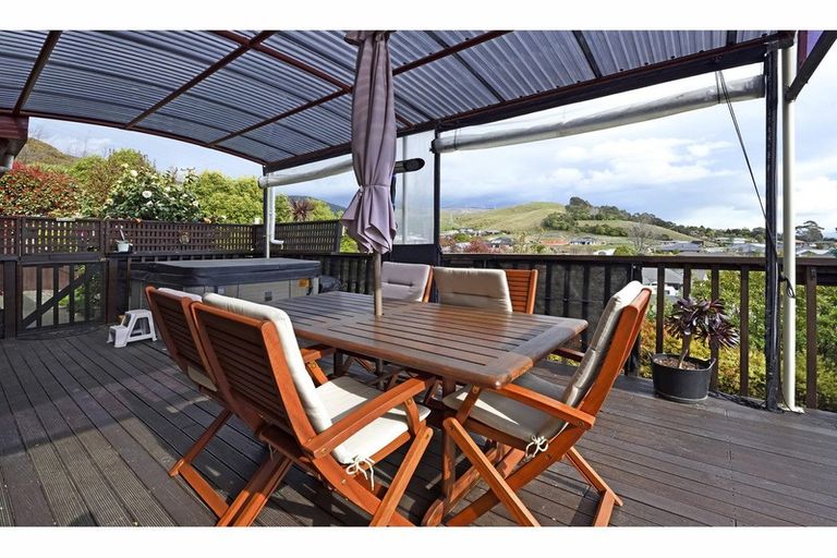 Photo of property in 14 Wiltshire Place, Stoke, Nelson, 7011