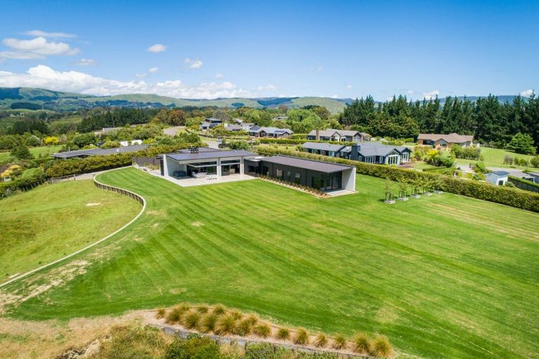 Photo of property in 50 Branksome Place, Aokautere, Palmerston North, 4471