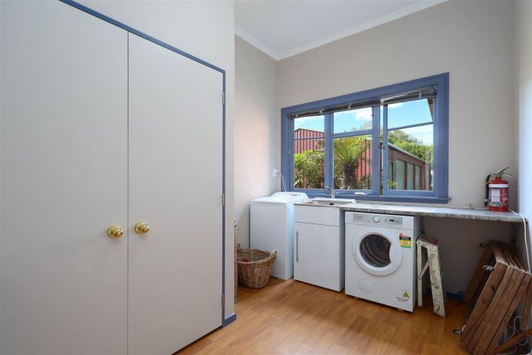 Photo of property in 335 Old Coach Road, Upper Moutere, 7173