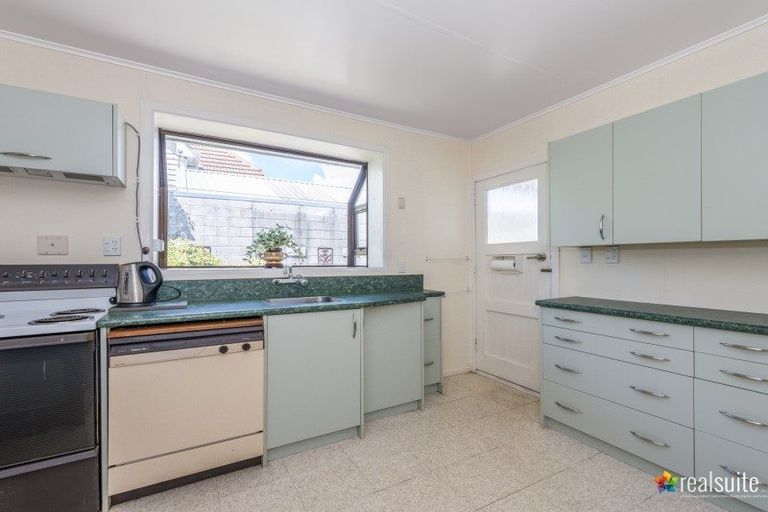 Photo of property in 48b Queens Grove, Hutt Central, Lower Hutt, 5010