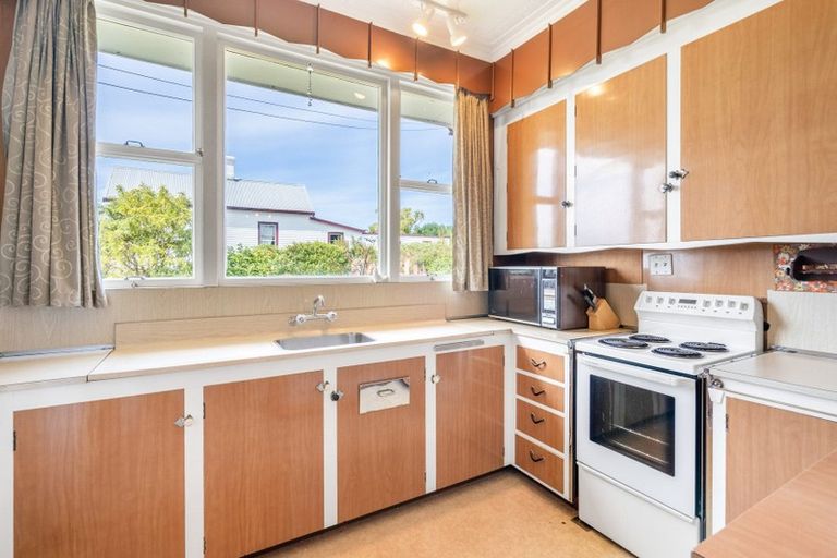 Photo of property in 2 Castle Street, Riverton/aparima, Riverton, 9822