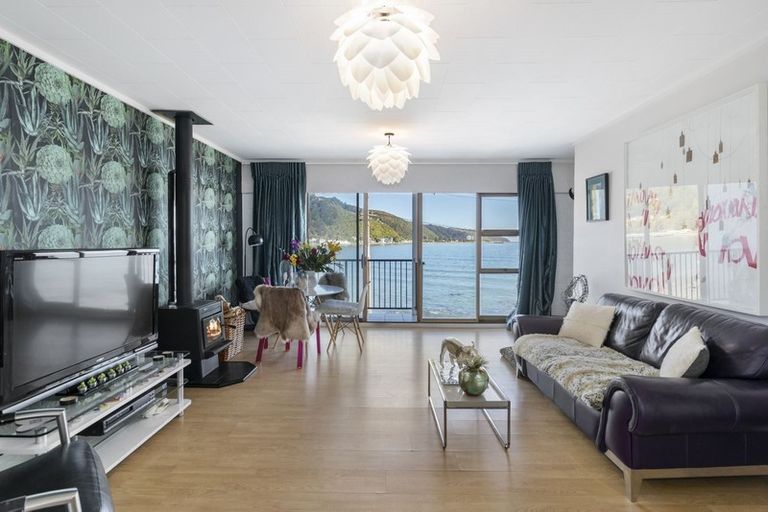 Photo of property in 607a Marine Drive, Days Bay, Lower Hutt, 5013