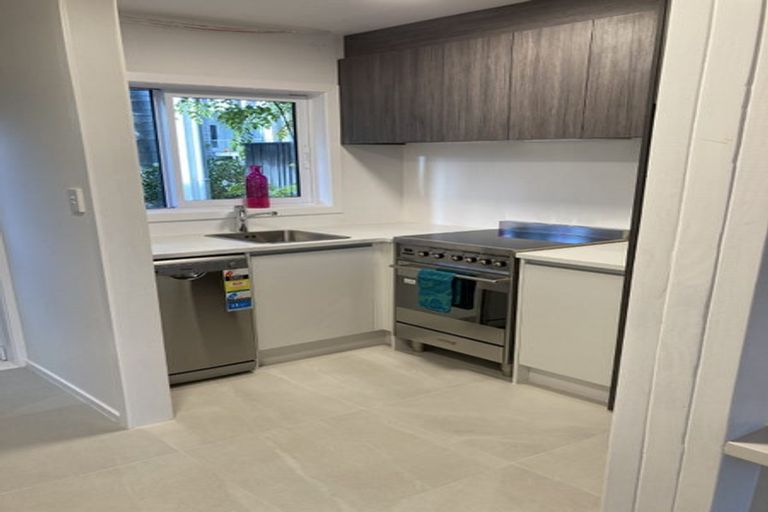 Photo of property in 5/72 Kitchener Road, Milford, Auckland, 0620