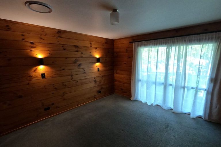 Photo of property in 3/8a Alma Street, Te Atatu South, Auckland, 0610