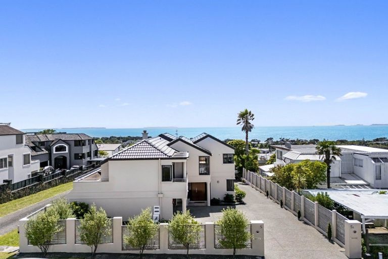 Photo of property in 5 Midway Avenue, Castor Bay, Auckland, 0620