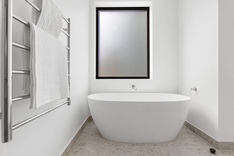 Photo of property in 14 Rubus Street, Wanaka, 9382