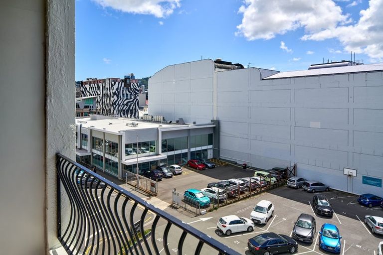 Photo of property in Tennyson Apartments, 11/25 Tennyson Street, Te Aro, Wellington, 6011