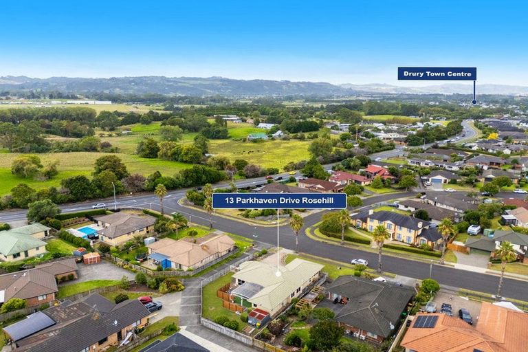 Photo of property in 13 Parkhaven Drive, Rosehill, Papakura, 2113