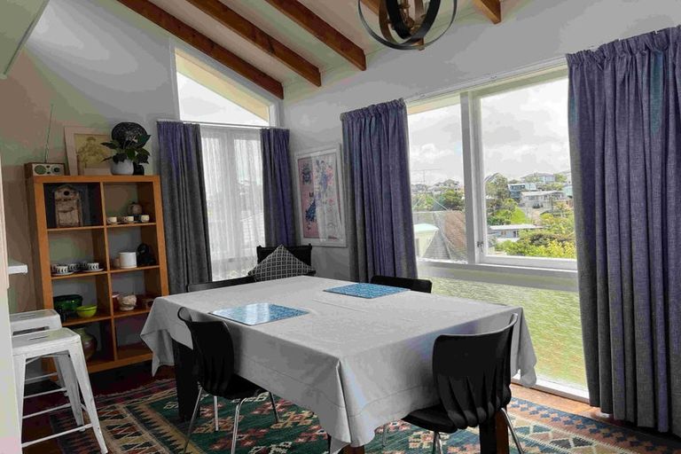 Photo of property in 10 Braemar Road, Rothesay Bay, Auckland, 0630