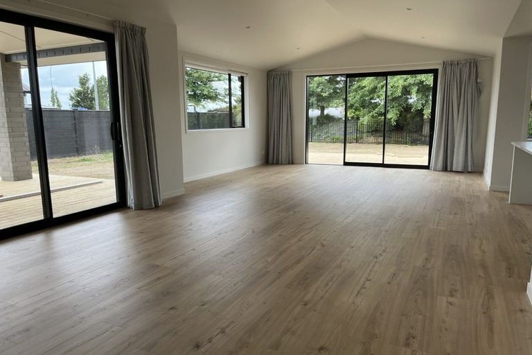 Photo of property in 1b Pengover Avenue, Leamington, Cambridge, 3432