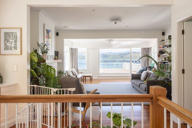 Photo of property in 189 Marine Parade, Seatoun, Wellington, 6022