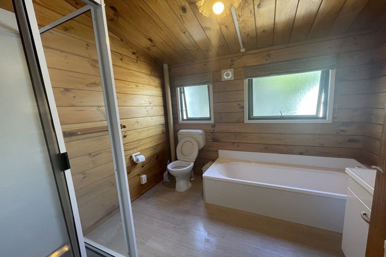 Photo of property in 37 Pitt Road, Runciman, Drury, 2578