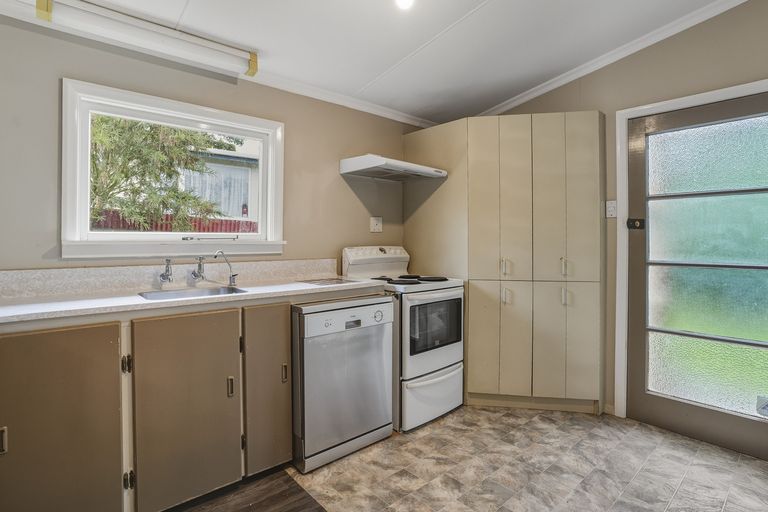 Photo of property in 49b Bath Street, Brighton, Dunedin, 9035