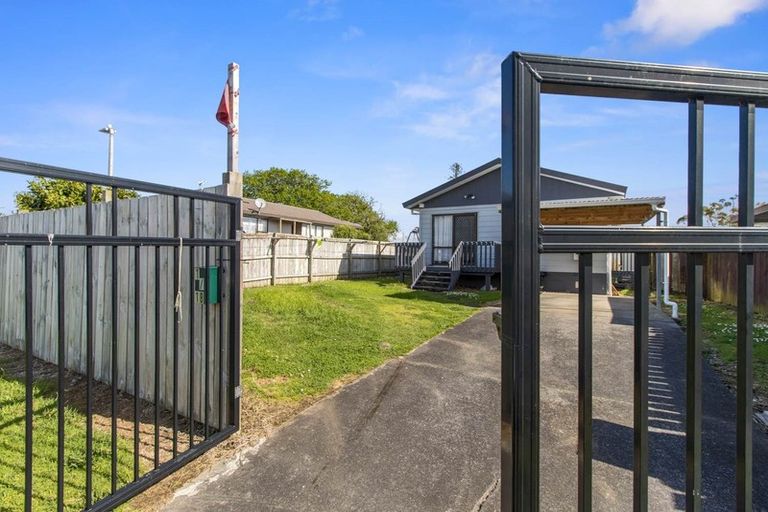 Photo of property in 1/18 Norrie Smith Avenue, Flat Bush, Auckland, 2023