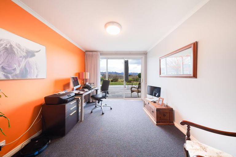 Photo of property in 2 Homestead Avenue, Twizel, 7999