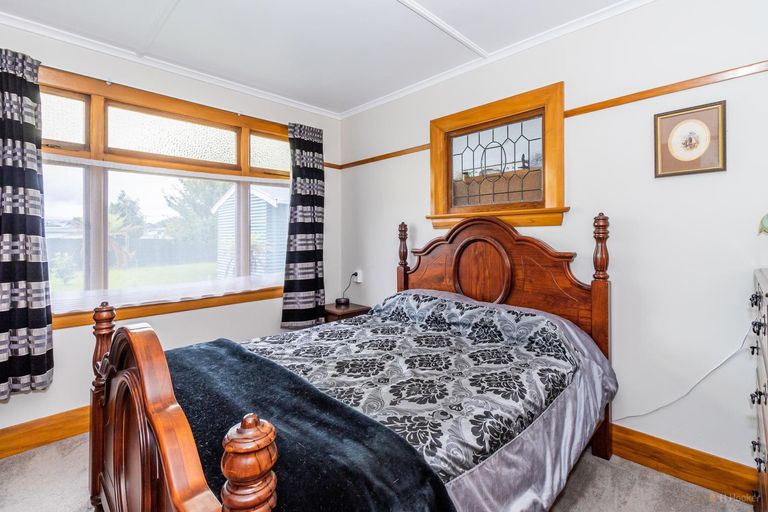 Photo of property in 1 Maude Street, Waimate, 7924
