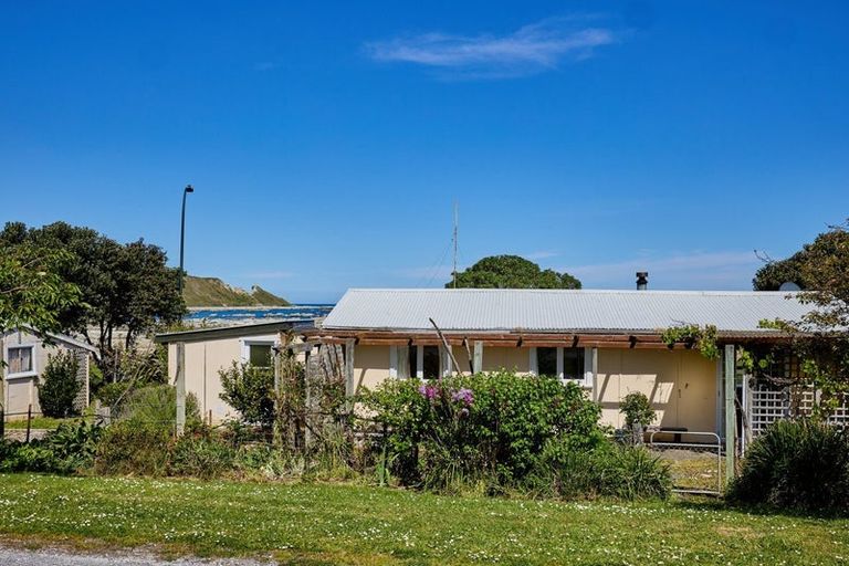 Photo of property in 1 Kaka Road, South Bay, Kaikoura, 7300
