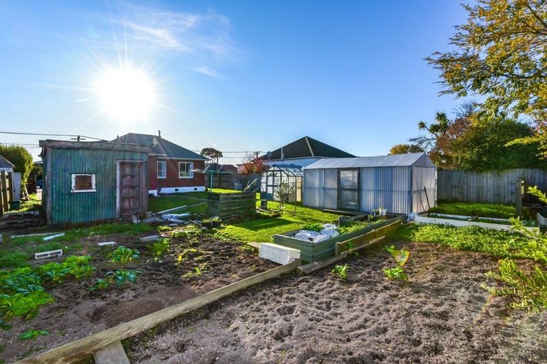 Photo of property in 17 Hopkins Street, Woolston, Christchurch, 8023