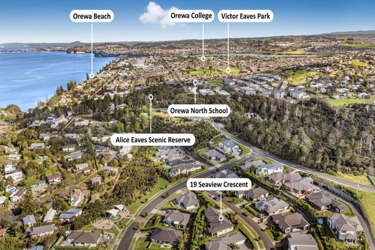 Photo of property in 19 Seaview Crescent, Hatfields Beach, Orewa, 0931