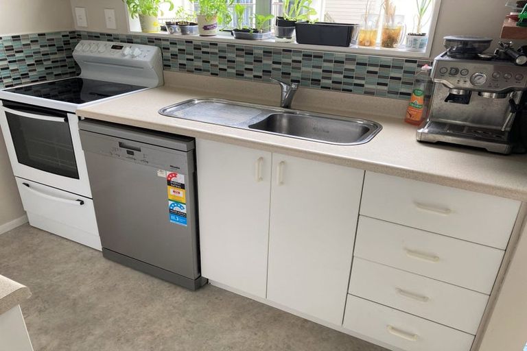 Photo of property in 44p Roxburgh Street, Mount Victoria, Wellington, 6011