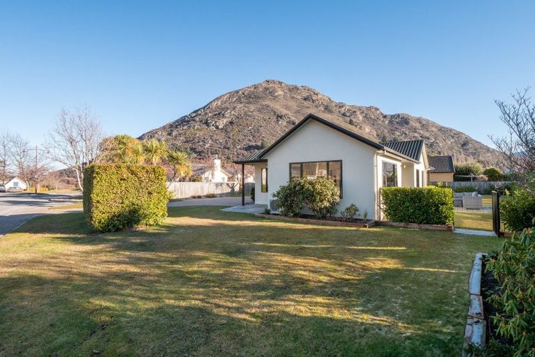 Photo of property in 2 Magnolia Place, Frankton, Queenstown, 9300