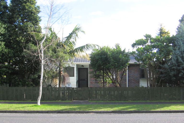 Photo of property in 78 Yeovil Road, Te Atatu Peninsula, Auckland, 0610