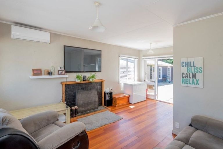 Photo of property in 31 Hemara Street, Waikanae Beach, Waikanae, 5036