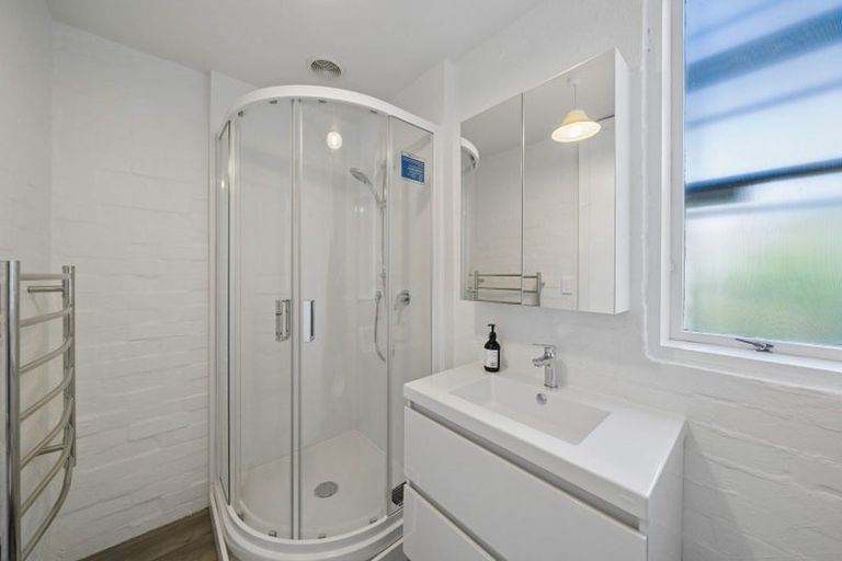 Photo of property in 141h Churton Drive, Churton Park, Wellington, 6037