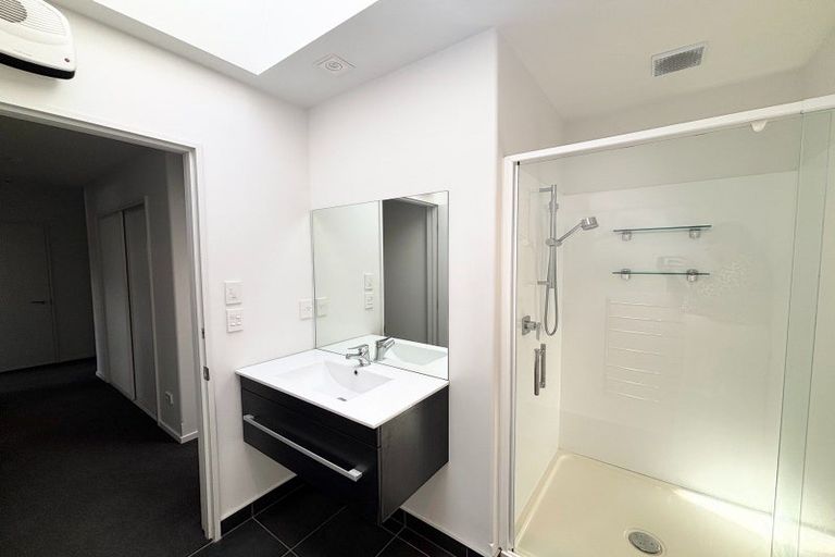 Photo of property in 6 Date Crescent, Aidanfield, Christchurch, 8025