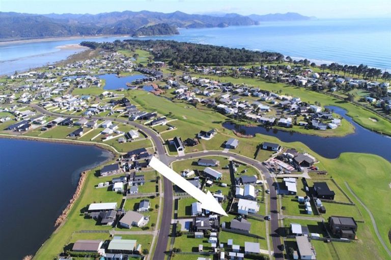 Photo of property in 116 Rangiora Crescent, Matarangi, Whitianga, 3592