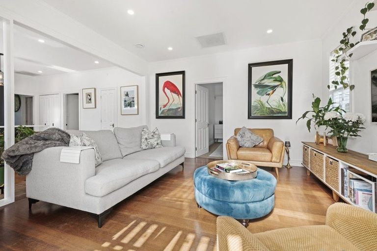 Photo of property in 2/6 Georgia Terrace, Albany, Auckland, 0632