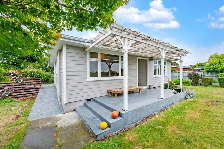 Photo of property in 16 Taumutu Road, Southbridge, 7602