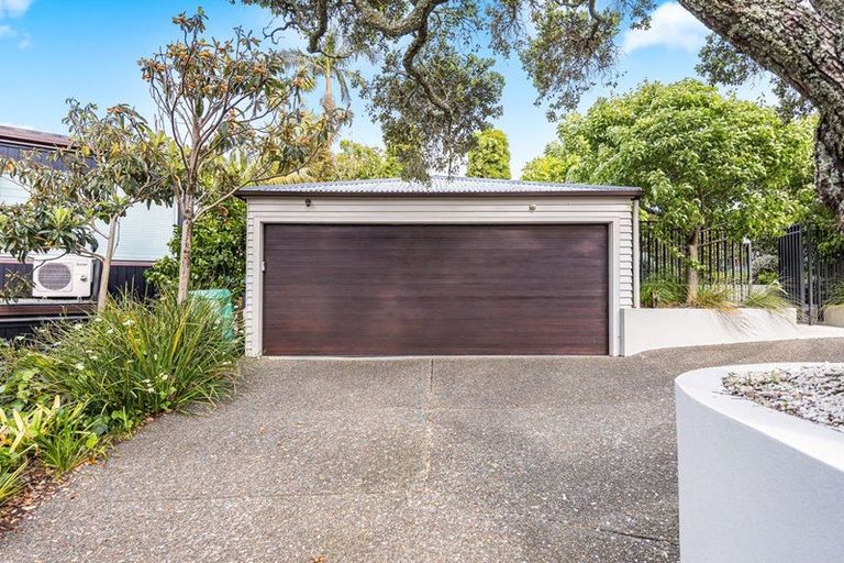 Photo of property in 43 Hauraki Road, Hauraki, Auckland, 0622