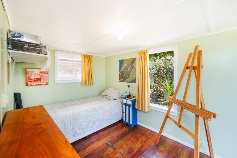 Photo of property in 15 Ferry Street, Foxton Beach, Foxton, 4815